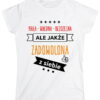 Mała wredna bezczelna ale jakże zadowolona z siebie