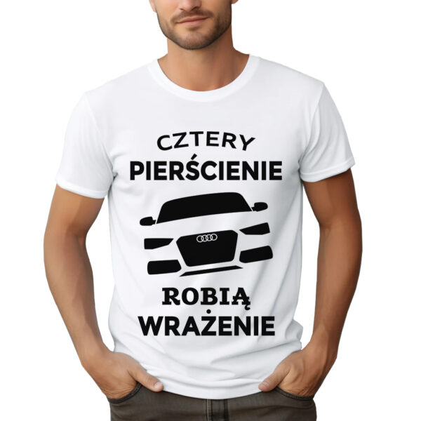 KOSZULKA Z NADRUKIEM AUDI CZTERY PIERŚCIENIE ROBIĄ WRAŻENIE