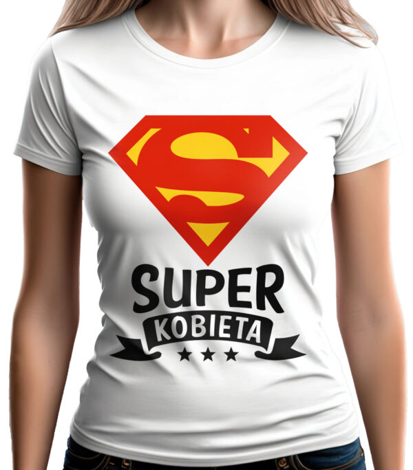 KOSZULKA Z NADRUKIEM NA DZIEŃ KOBIET WALENTYNKI - SUPER KOBIETA
