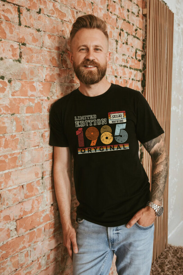 LIMITED EDITION BEST OF 1985 ORYGINAL - koszulka męska z nadrukiem. Prezent na urodziny święta walentynki dzień chłopaka dzień ojca.