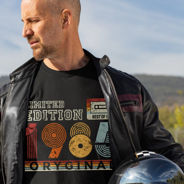 LIMITED EDITION BEST OF 1985 ORYGINAL - koszulka męska z nadrukiem. Prezent na urodziny święta walentynki dzień chłopaka dzień ojca.
