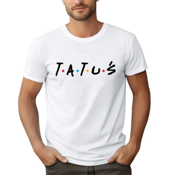 Z NADRUKIEM TATUŚ FRIENDS - koszulka męska z nadrukiem na dzień ojca. Prezent dla Taty.