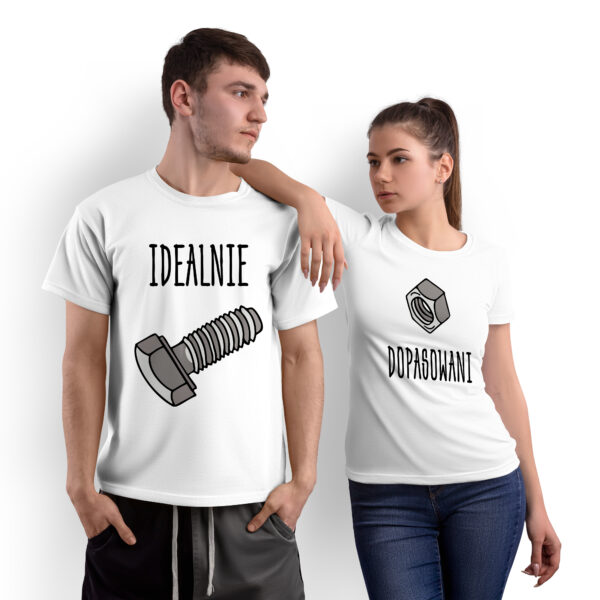 IDEALNIE DOPASOWANI - koszulka z nadrukiem. Prezent na walentynki, święta, dzień chłopaka, dzień kobiet, urodziny