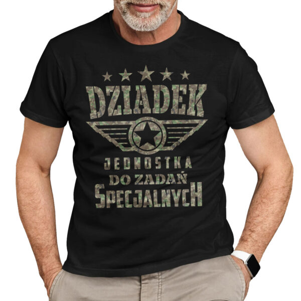 DZIADEK JEDNOSTKA DO ZADAŃ SPECJALNYCH - koszulka męska z nadrukiem na dzień dziadka. Prezent dla dziadka.