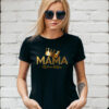 MAMA KRÓLOWA RODZINY - koszulka damska z nadrukiem. Prezent na dzień mamy, urodziny, święta walentynki dzień kobiet.
