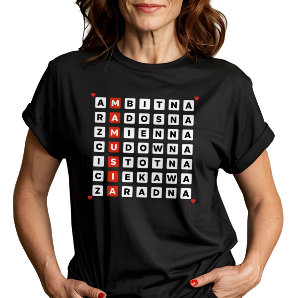 KOSZULKA MAMUSIA CECHY - Koszulka damska z nadrukiem. Prezent na dzień mamy, urodziny, święta walentynki dzień kobiet.