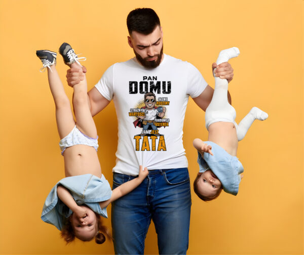 Koszulka „Jam jest TATA – pan domu, głowa rodziny” to świetny prezent na Dzień Ojca. Trwały nadruk, 100% bawełna, szybka wysyłka. Kup online!