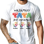 Koszulka z nadrukiem „Najlepszy tata jest zaklepany” rączki z imionami dzieci – prezent na Dzień Ojca
