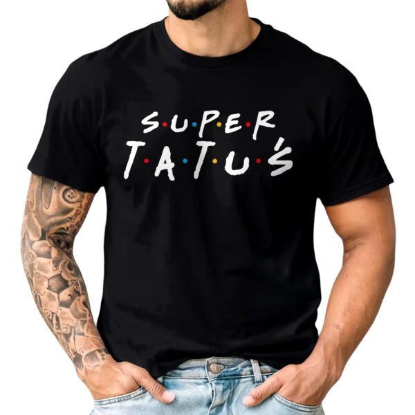 Koszulka „SUPER TATUŚ” z logo w stylu Friends – prezent dla taty