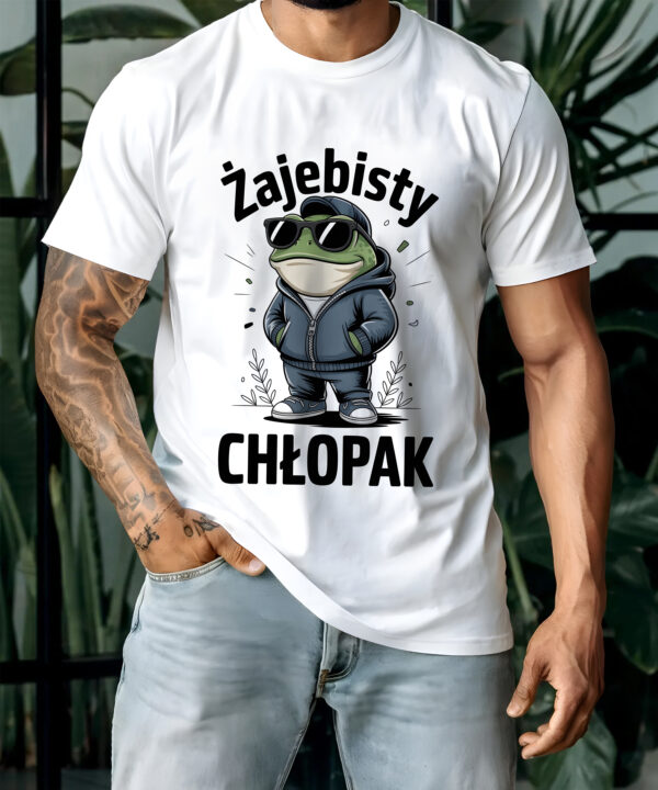 Koszulka z nadrukiem „Żajebisty chłopak” – oryginalny prezent dla chłopaka