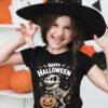 Koszulka dziecięca z napisem „Happy Halloween” i grafiką szkieletu dinozaura z cukierkami